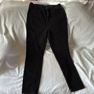 Black Judy blue size 13/31 non-distressed, skinny jeans